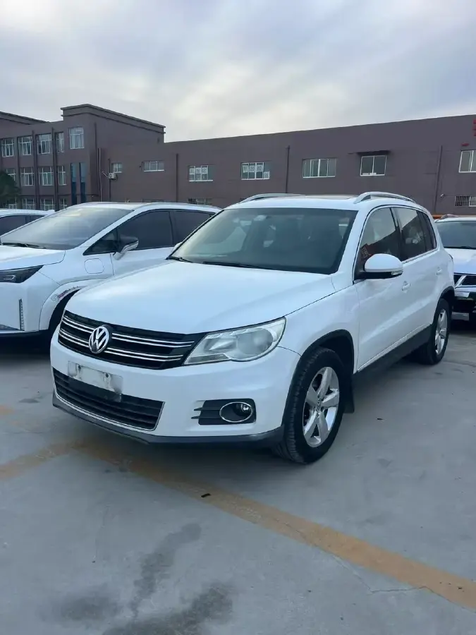 2012 Volkswagen Tiguan 1.8T 160HP L4 6AT