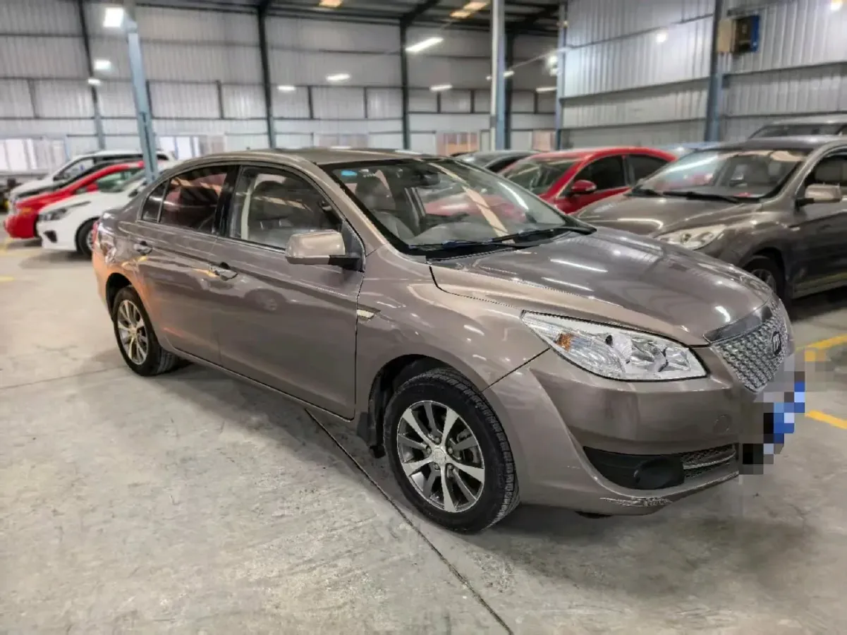 2013 LiFan 720 1.8L 133HP L4 5MT,autocango,china used car exporter,china ev exporter,chinese used car exporter,chinese used ev exporter