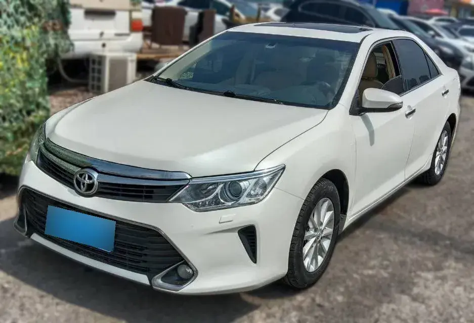 2015 Toyota Camry 2.0L 167HP L4 6AT