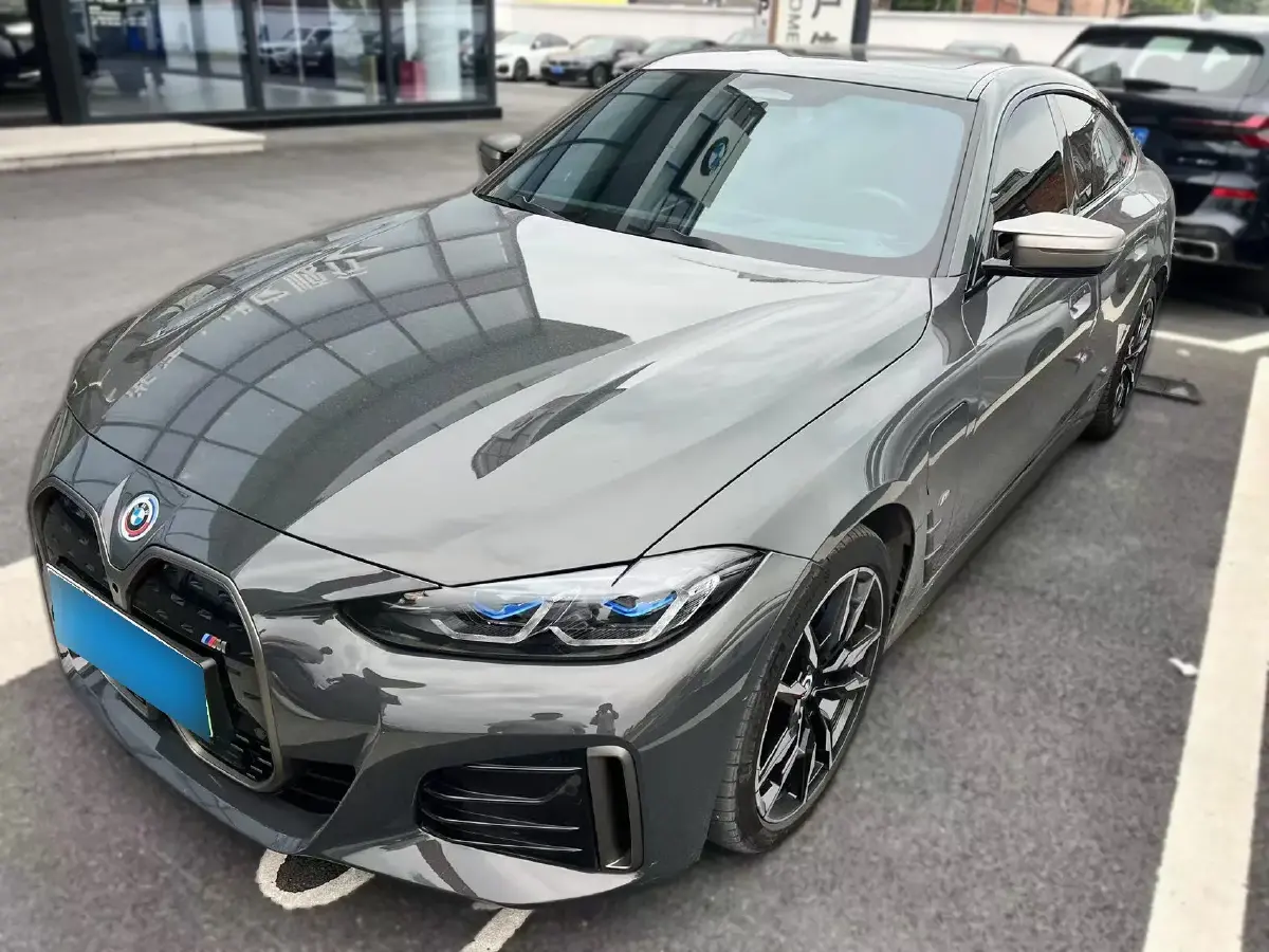 2022 BMW i4 BEV 83.9KWH