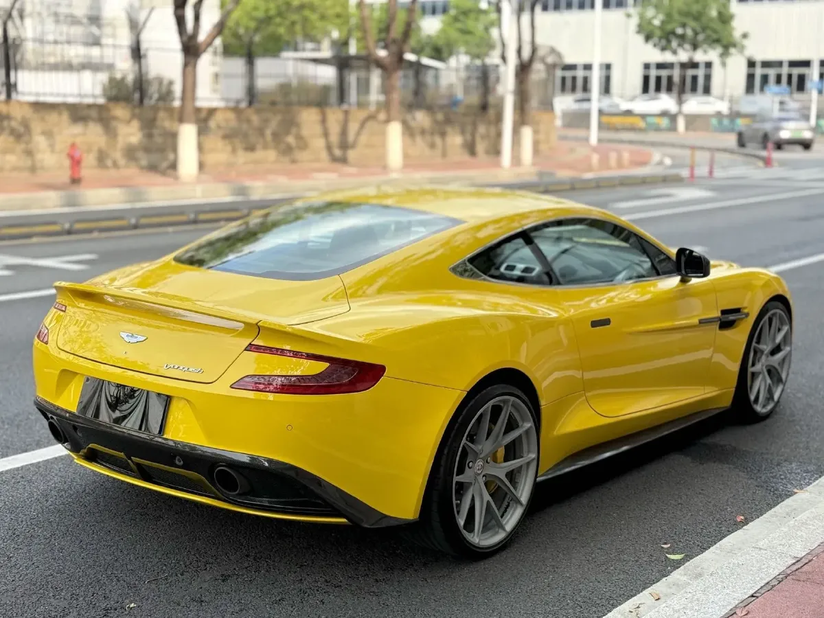 2013 Aston Martin Vanquish 6.0L 573HP V12 6AT,autocango,china used car exporter,china ev exporter,chinese used car exporter,chinese used ev exporter