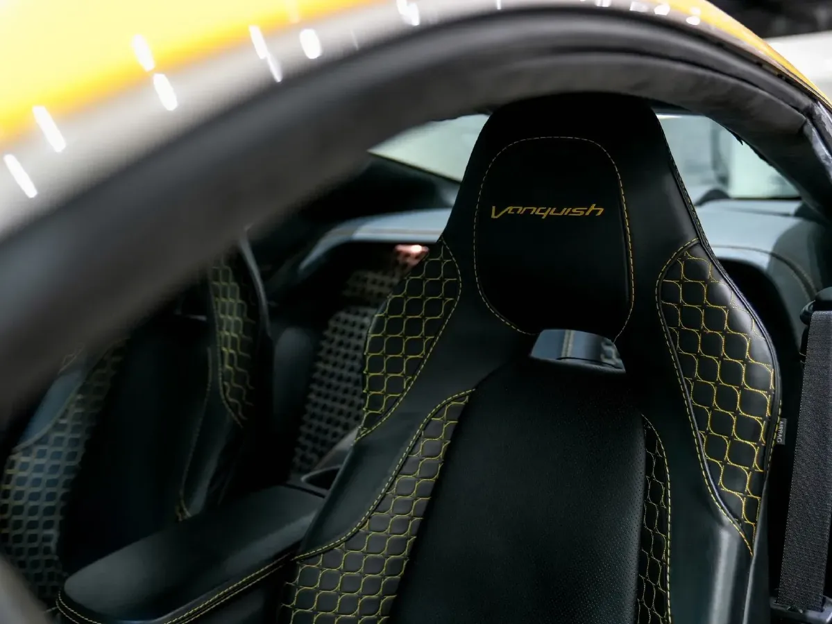 2013 Aston Martin Vanquish 6.0L 573HP V12 6AT,autocango,china used car exporter,china ev exporter,chinese used car exporter,chinese used ev exporter