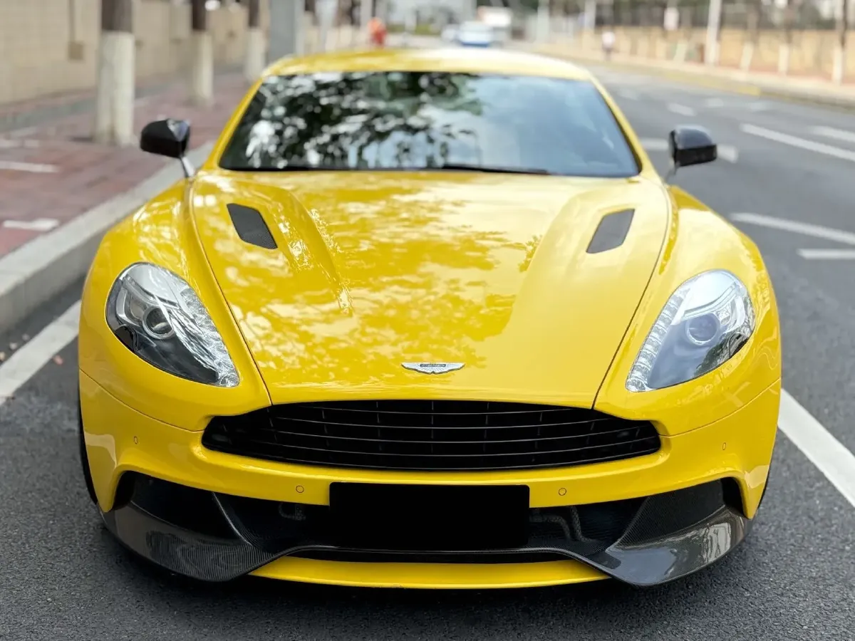 2013 Aston Martin Vanquish 6.0L 573HP V12 6AT,autocango,china used car exporter,china ev exporter,chinese used car exporter,chinese used ev exporter