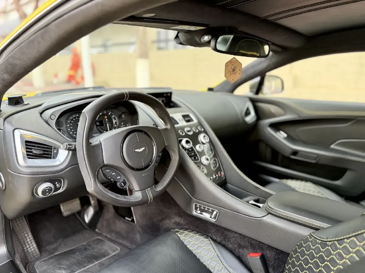 2013 Aston Martin Vanquish 6.0L 573HP V12 6AT,autocango,china used car exporter,china ev exporter,chinese used car exporter,chinese used ev exporter