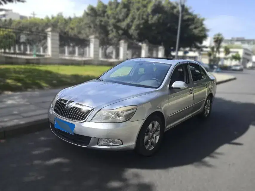 2010 Skoda Octavia 1.8T 160HP L4 7DCT