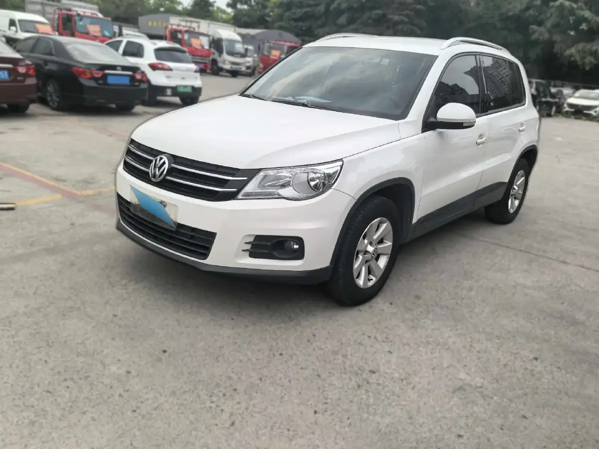 2012 Volkswagen Tiguan 1.8T 160HP L4 6AT