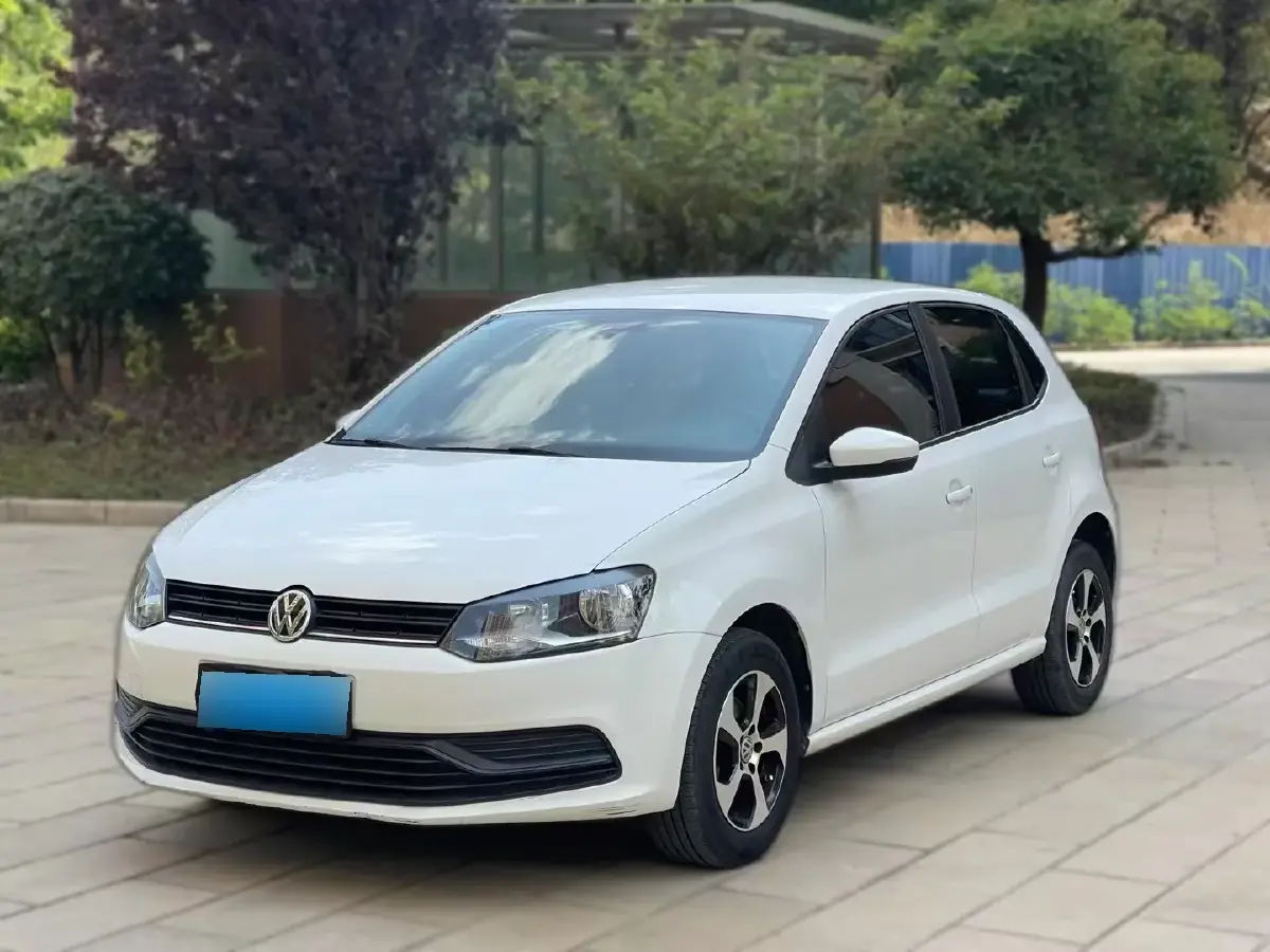 2014 Volkswagen Polo 1.4L 90HP L4 5MT