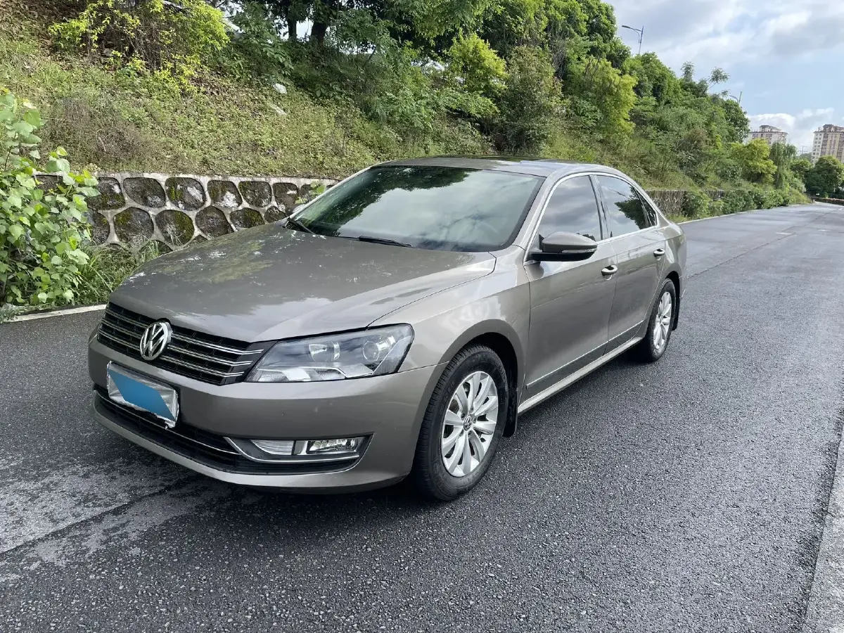 2015 Volkswagen Passat 1.8T 160HP L4 7DCT