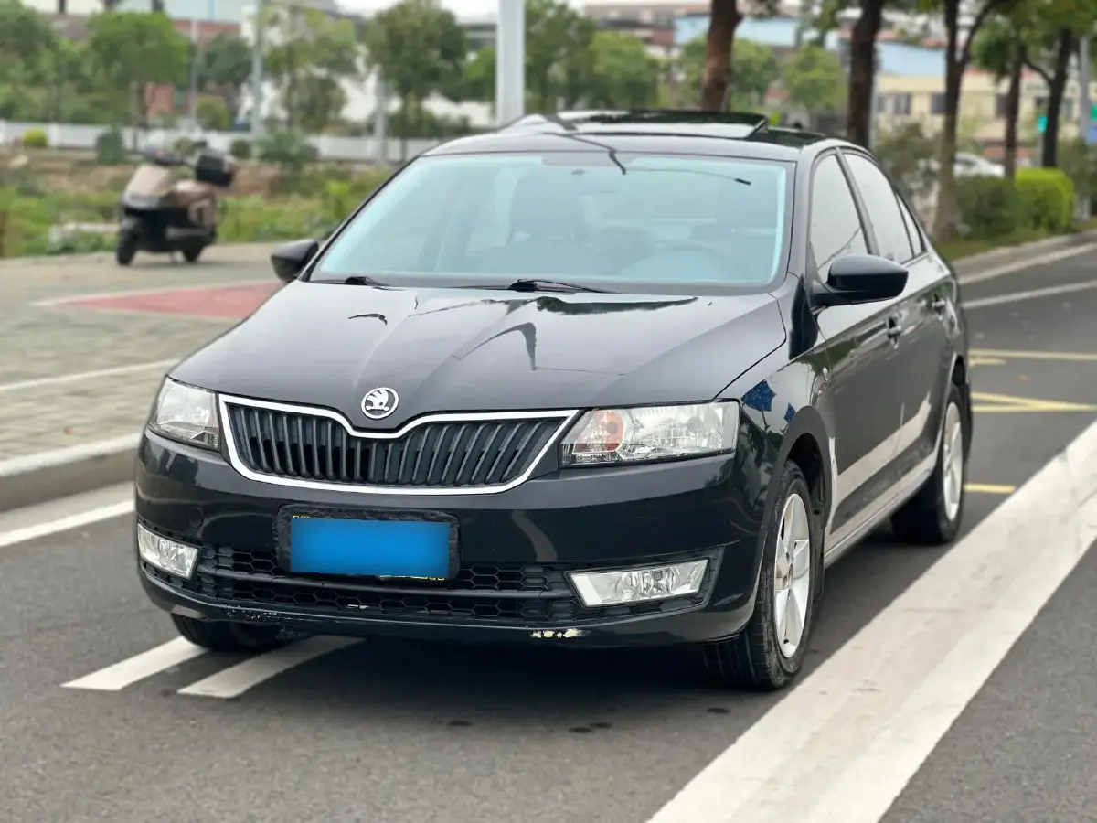 2013 Skoda Rapid 1.6L 110HP L4 6AT