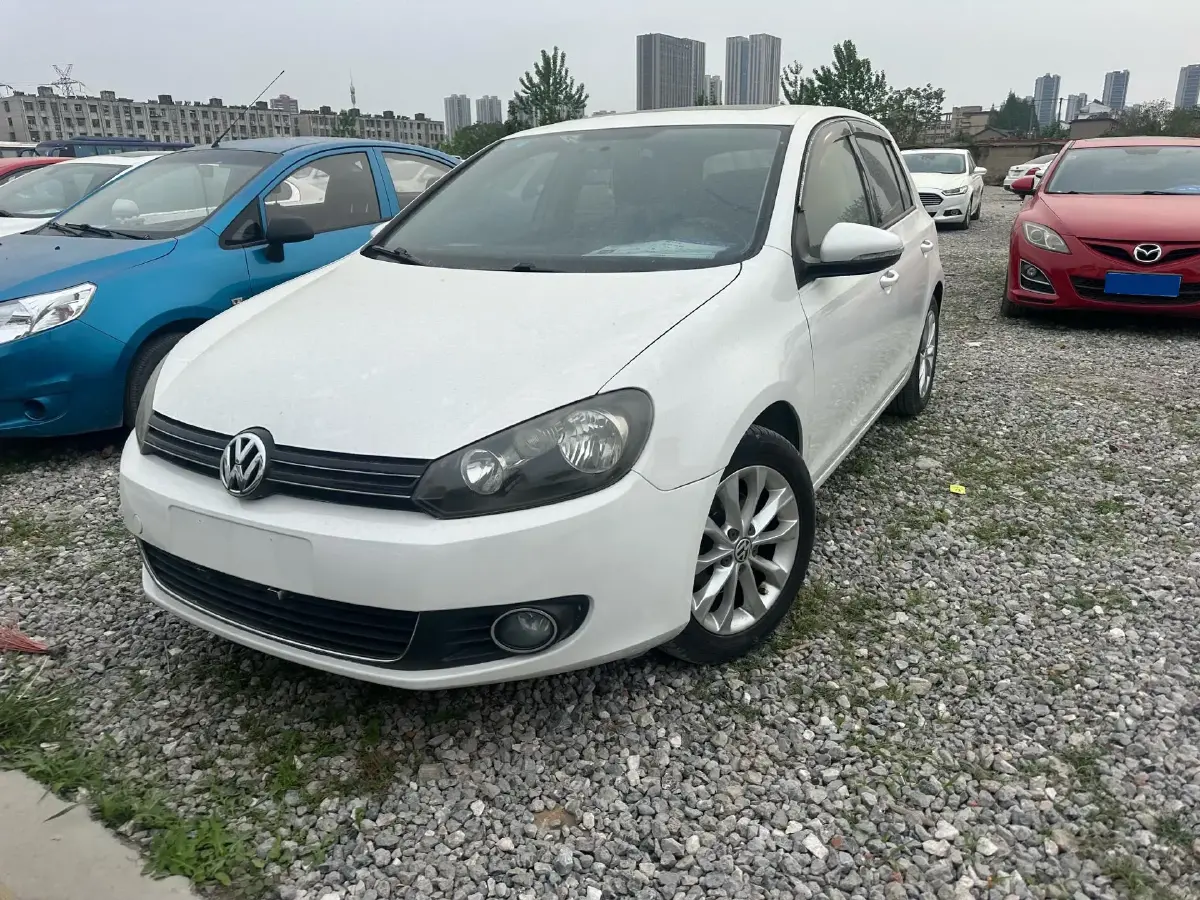 2012 Volkswagen Golf 1.6L 105HP L4 6AT