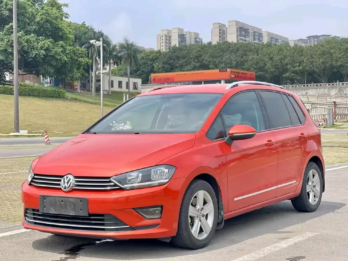 2016 Volkswagen Golf Sportsvan 1.6L 110HP L4 6AT