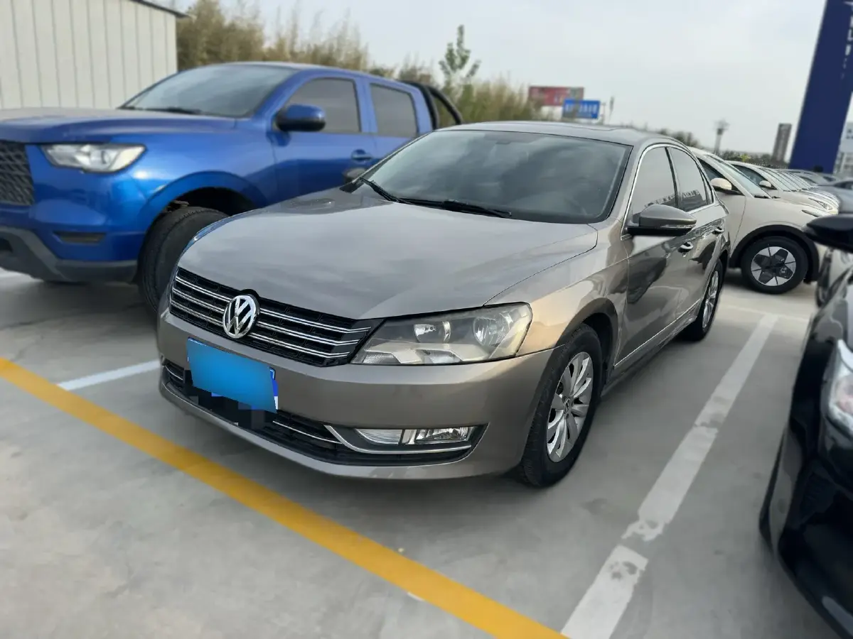 2011 Volkswagen Passat 1.4T 131HP L4 7DCT