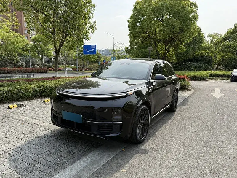 2023 Li L8 Range Extended 154HP REEV 40.9KWH