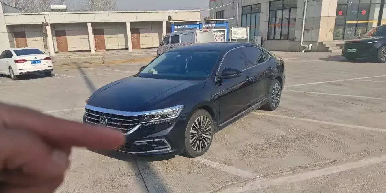 2021 Volkswagen Passat 2.0T 186HP L4 7DCT