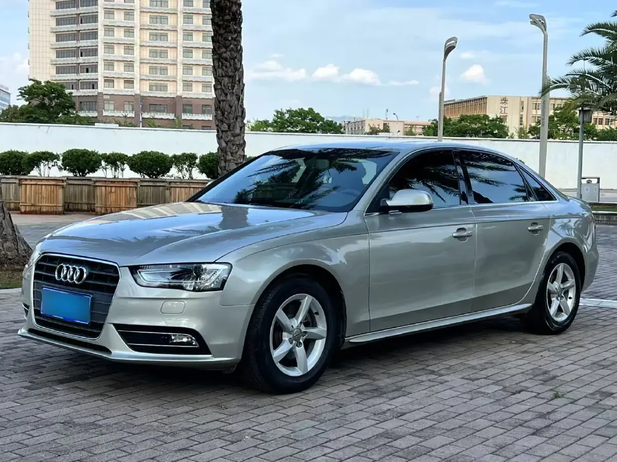 2013 Audi A4L 1.8T 160HP L4 CVT