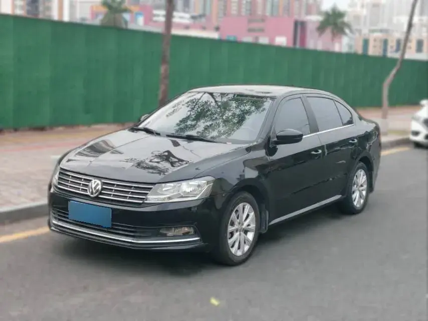 2015 Volkswagen Lavida 1.6L 110HP L4 6AT