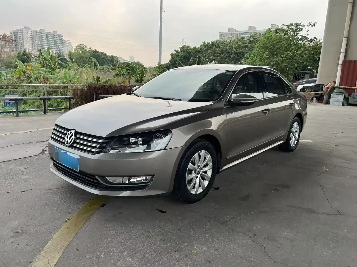 2013 Volkswagen Passat 1.8T 160HP L4 7DCT