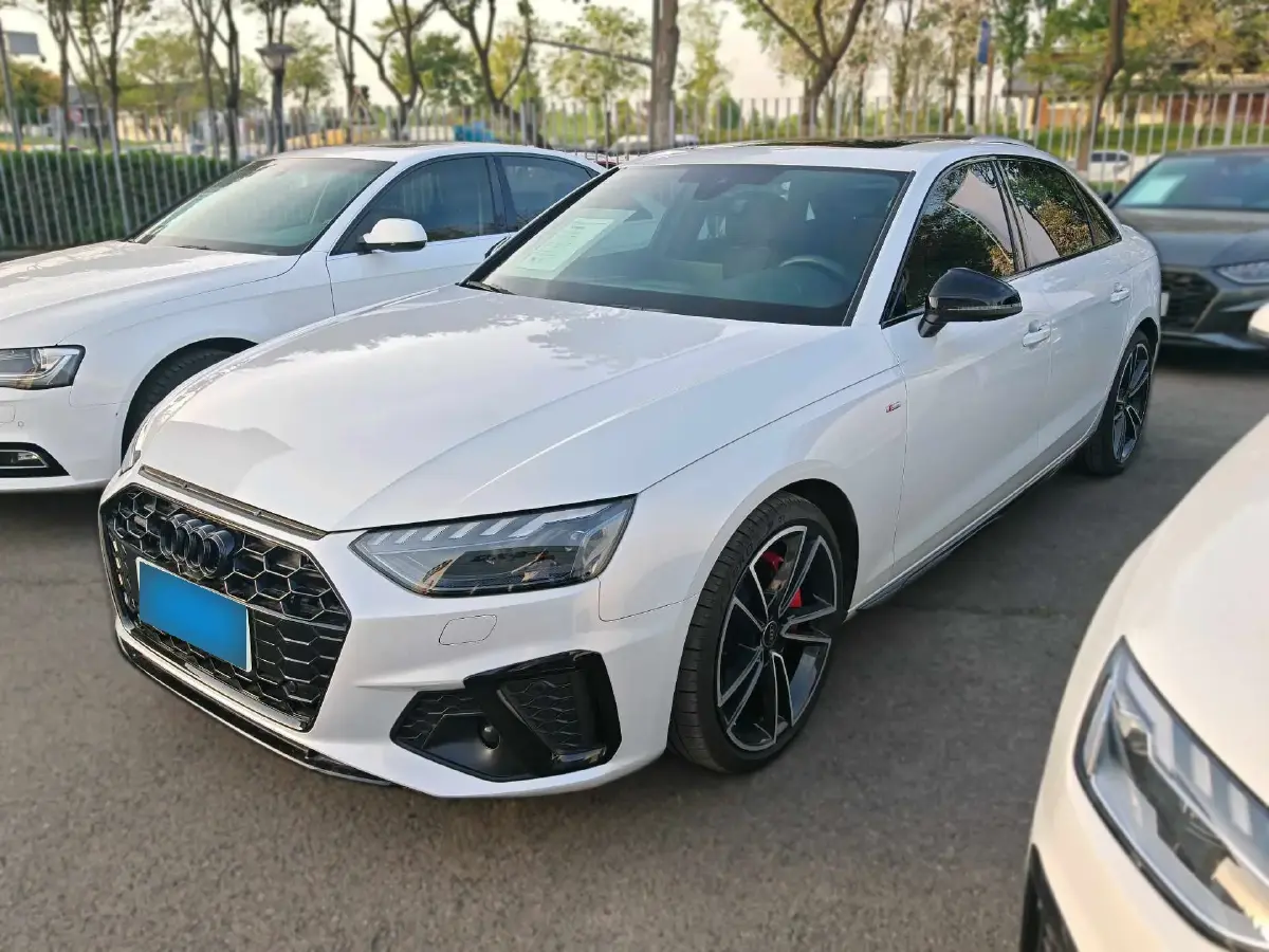 2024 Audi A4L 2.0T 245HP L4 7DCT