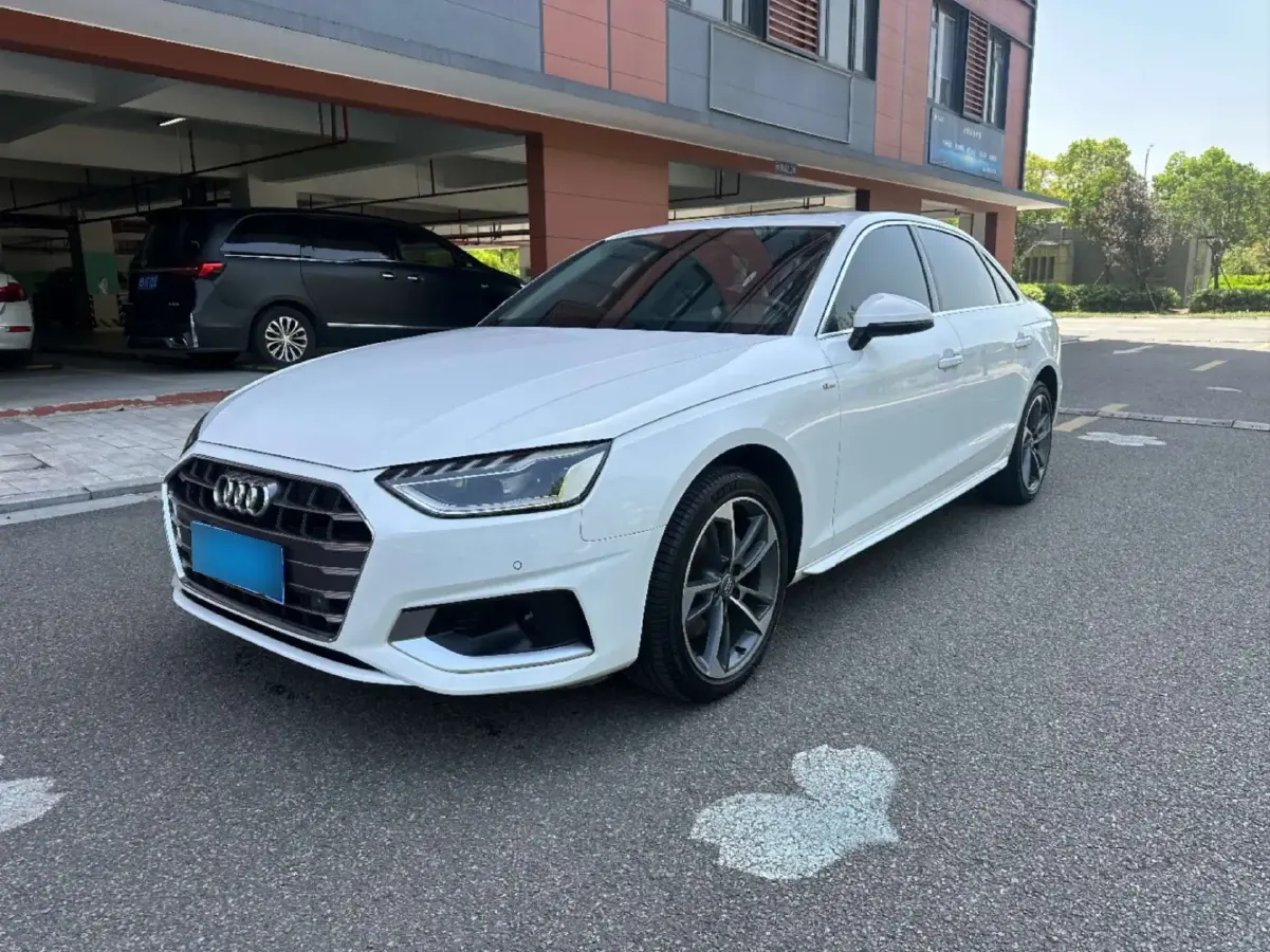 2020 Audi A4L 2.0T 190HP L4 7DCT