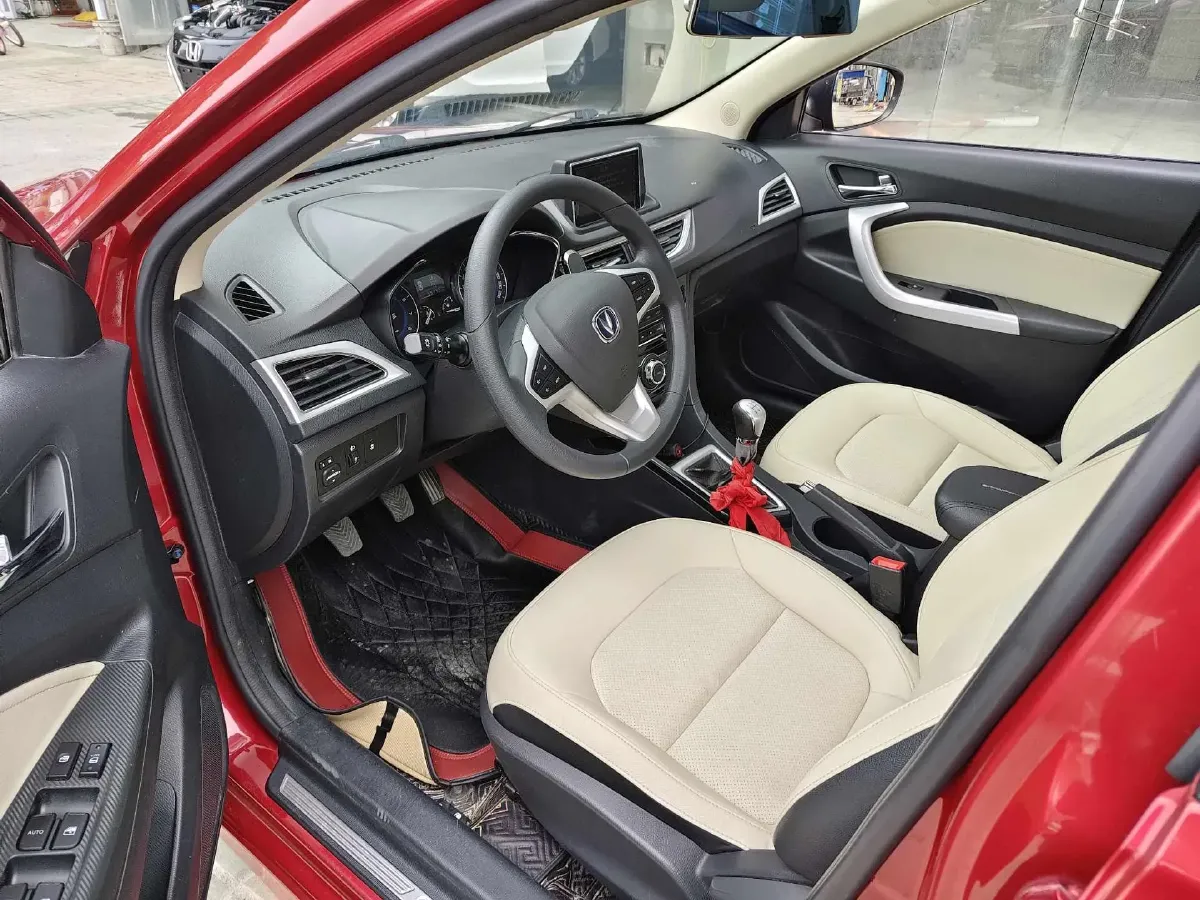 2015 ChangAn Alsvin V7 1.6L 124HP L4 5MT,autocango,china used car exporter,china ev exporter,chinese used car exporter,chinese used ev exporter