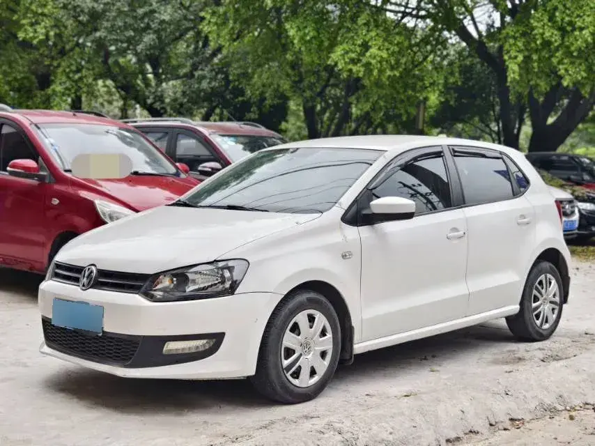 2013 Volkswagen Polo 1.4L 86HP L4 5MT