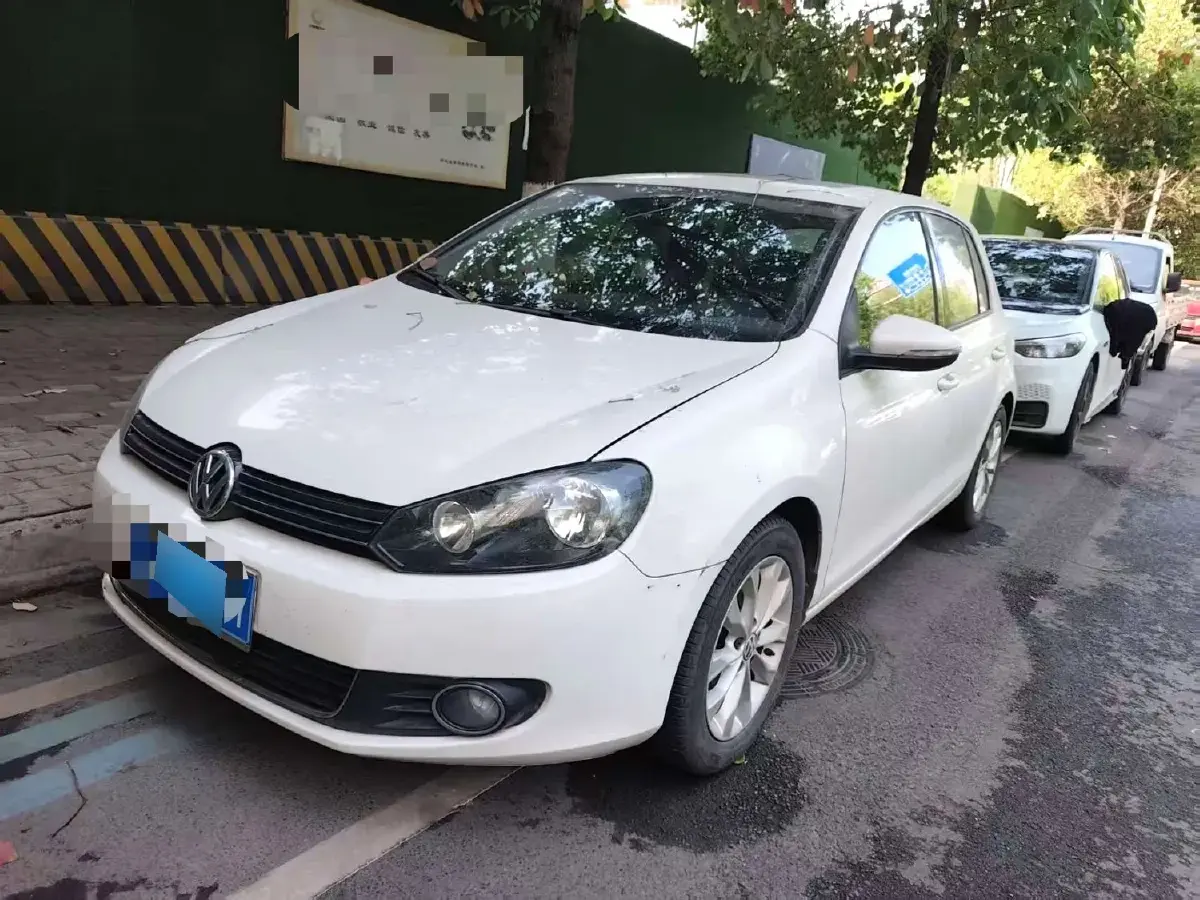 2011 Volkswagen Golf 1.6L 105HP L4 7DCT