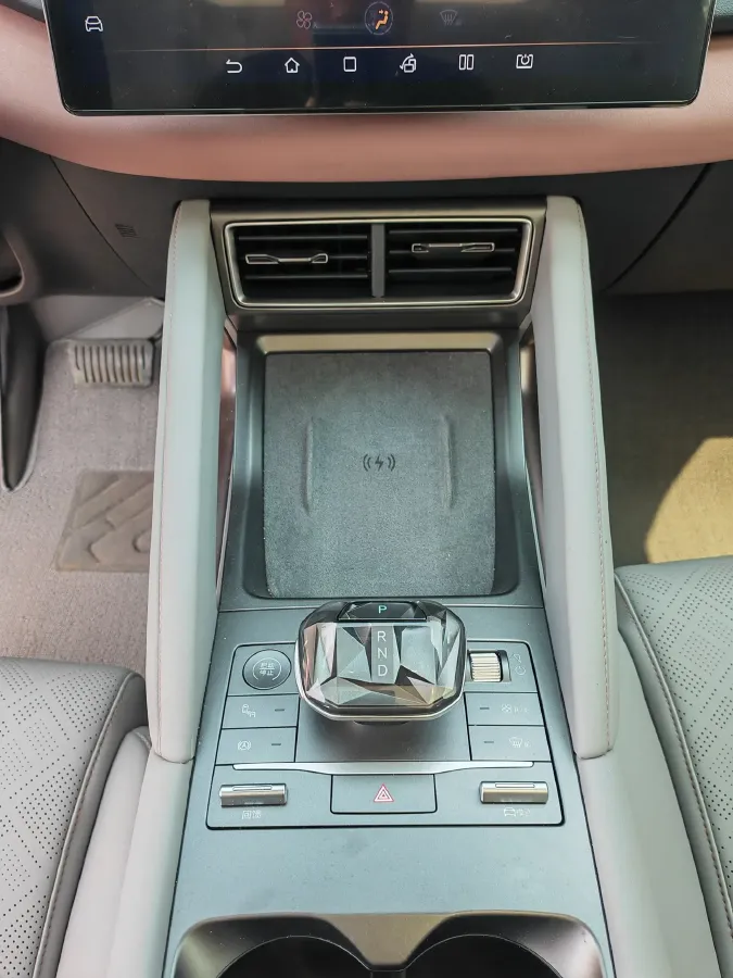 2024 BYD YuanUP BEV 45.12KWH,autocango,china used car exporter,china ev exporter,chinese used car exporter,chinese used ev exporter