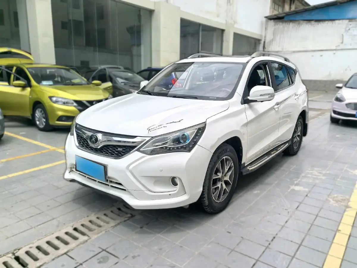 2016 BYD Song 1.5T 154HP L4 6MT