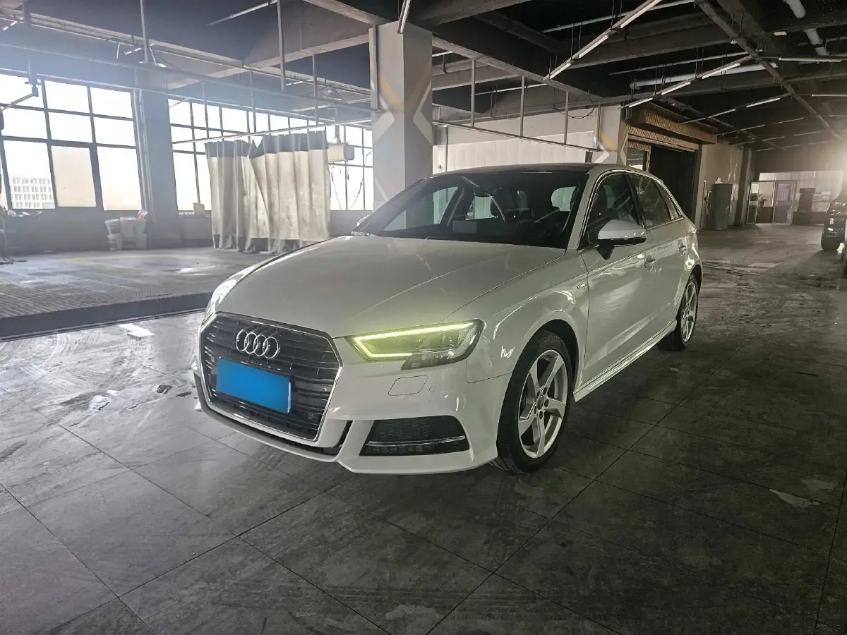 2025 Audi A3 1.5T 160HP L4 7DCT