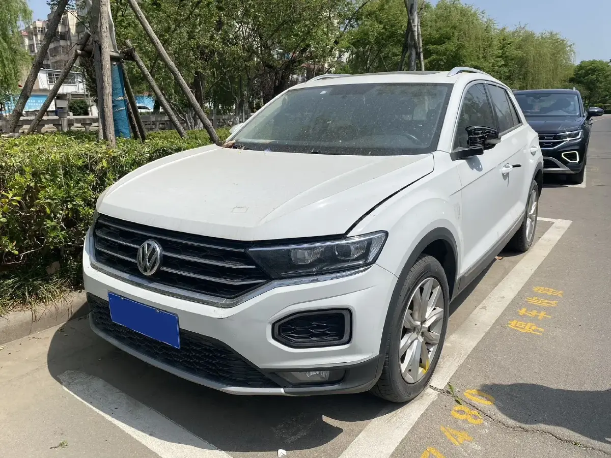 2020 Volkswagen T-Roc 1.4T 150HP L4 7DCT