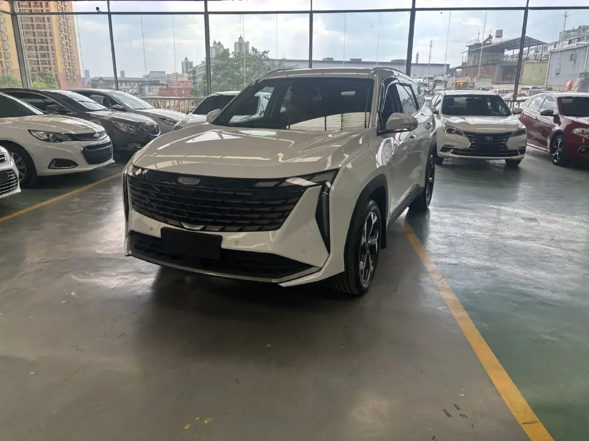 2023 Geely StarRay 1.5T 181HP L4 7DCT