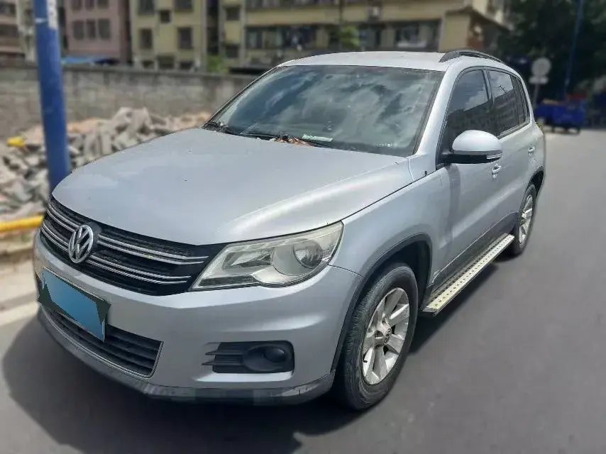 2012 Volkswagen Tiguan 1.8T 160HP L4 6AT