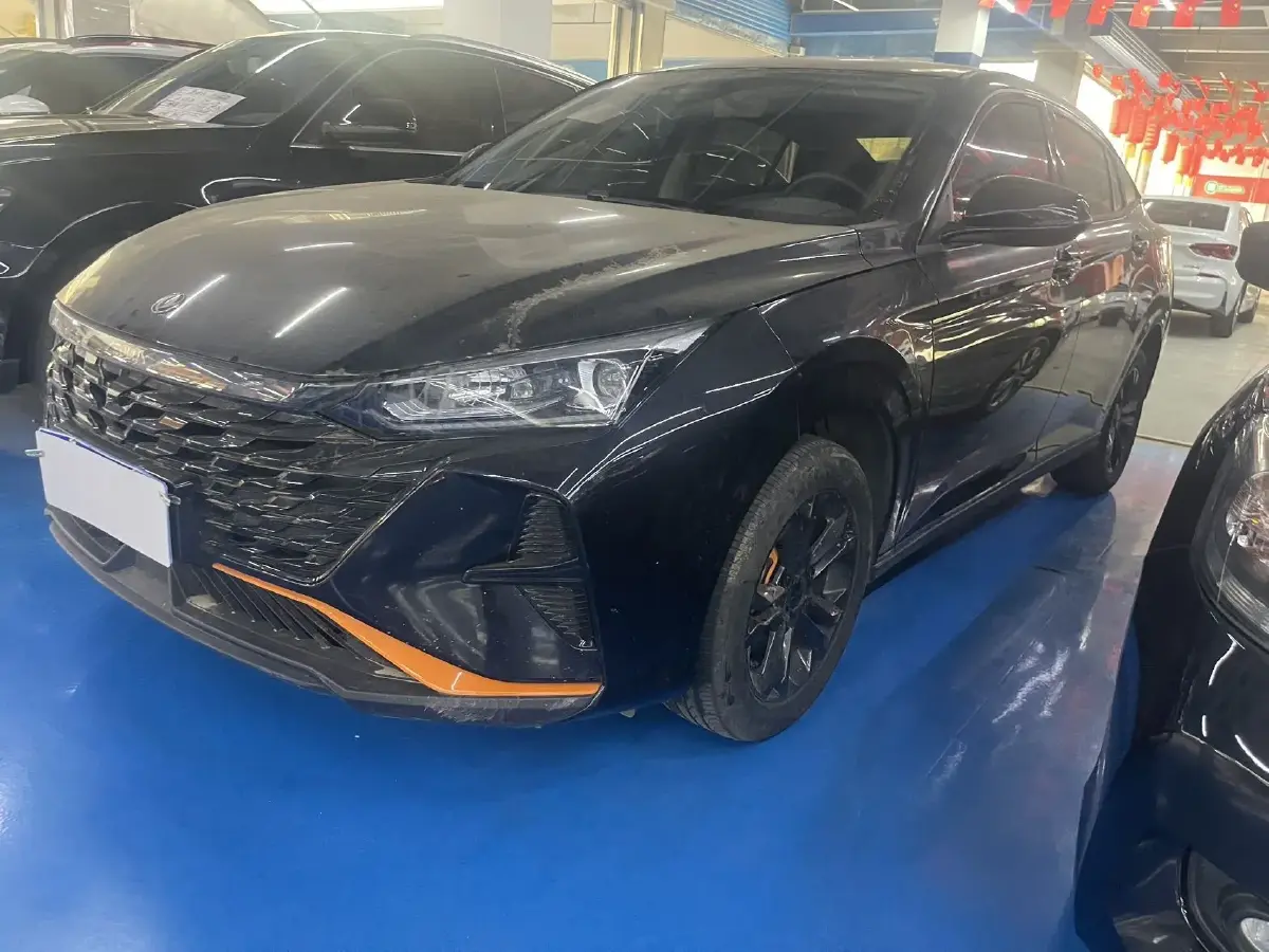 2023 DongFeng Aeolus YiXuan 1.5L 125HP L4 5MT