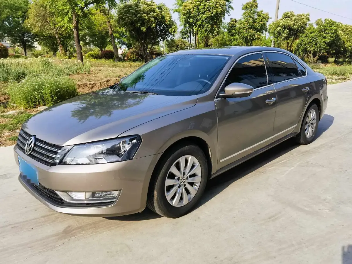 2014 Volkswagen Passat 1.8T 160HP L4 7DCT