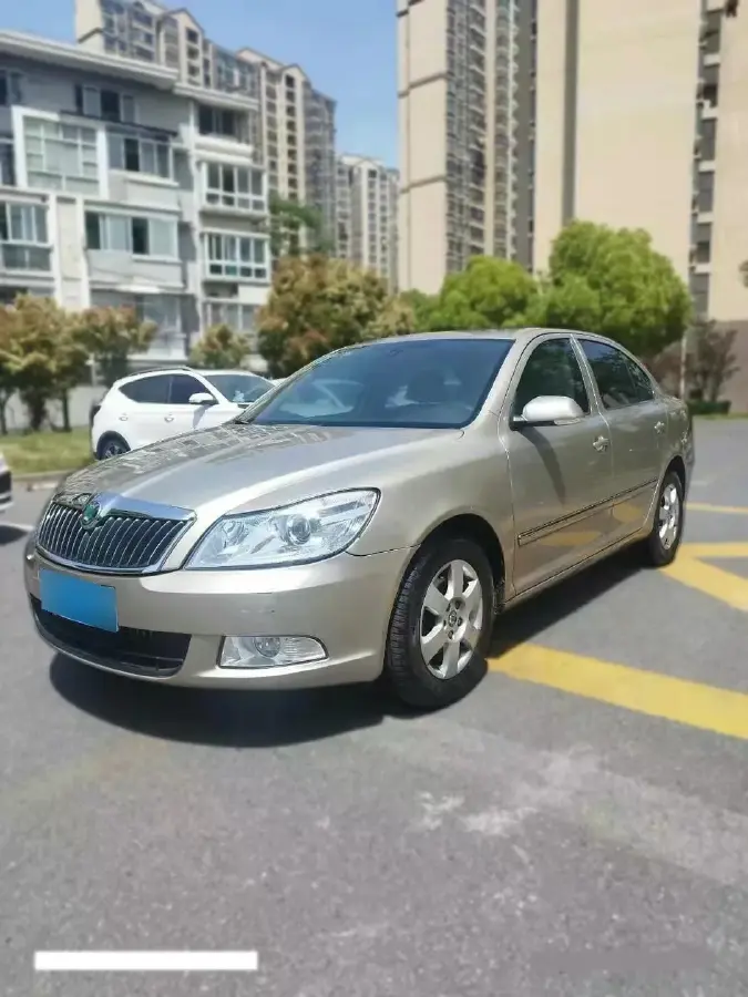 2012 Skoda Octavia 1.6L 105HP L4 5MT