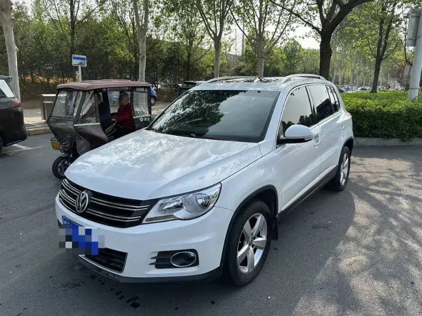 2012 Volkswagen Tiguan 1.8T 160HP L4 6AT