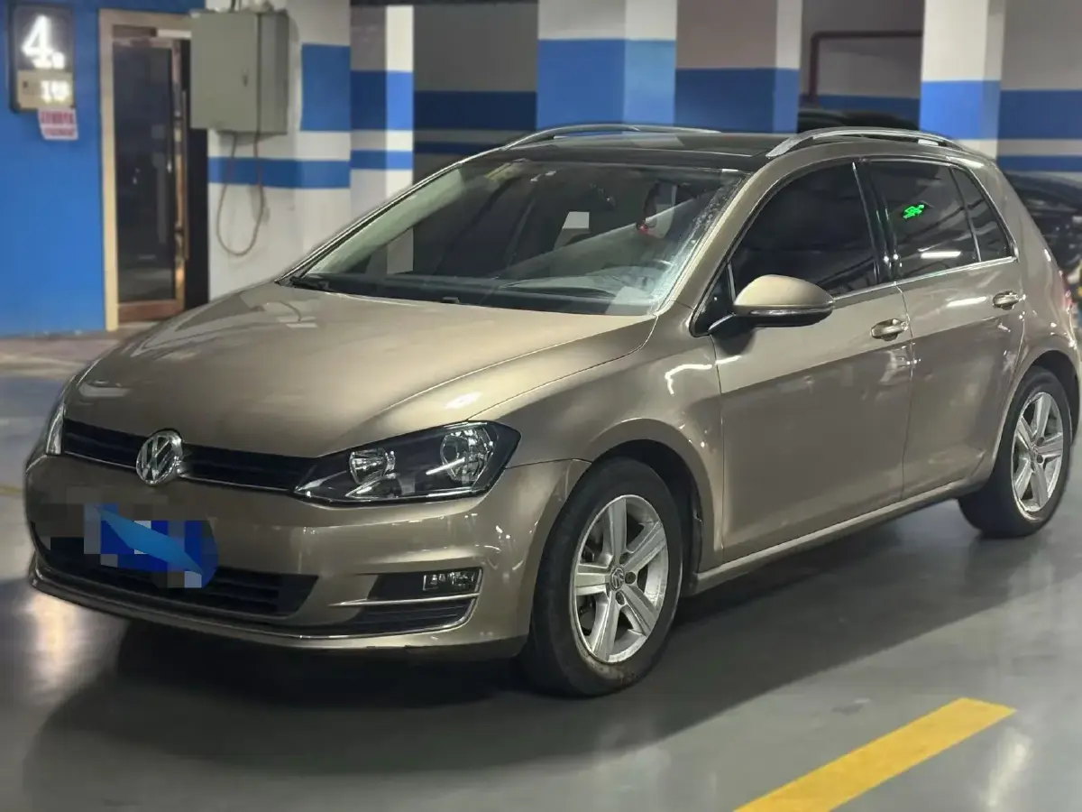 2011 Volkswagen Golf 1.6L 105HP L4 5MT
