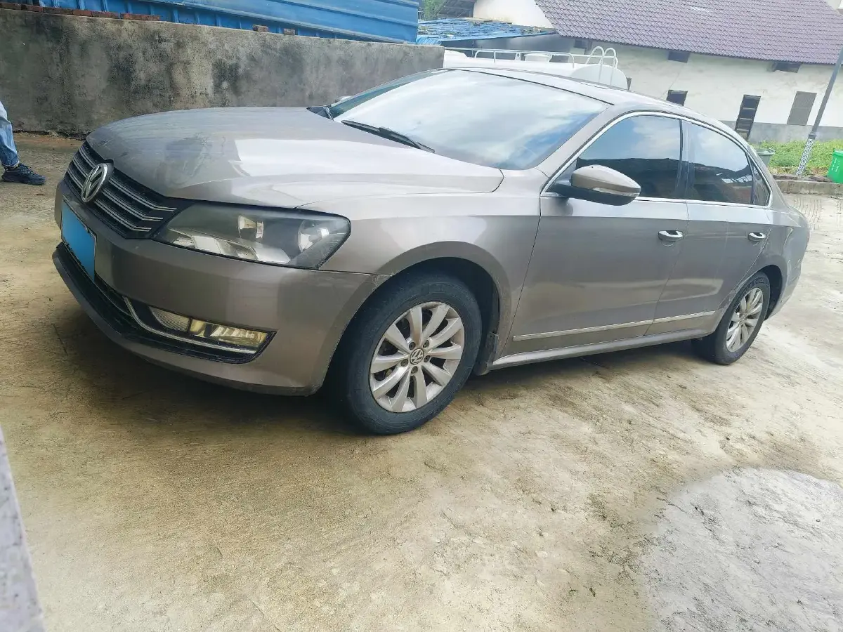 2014 Volkswagen Passat 1.8T 160HP L4 7DCT