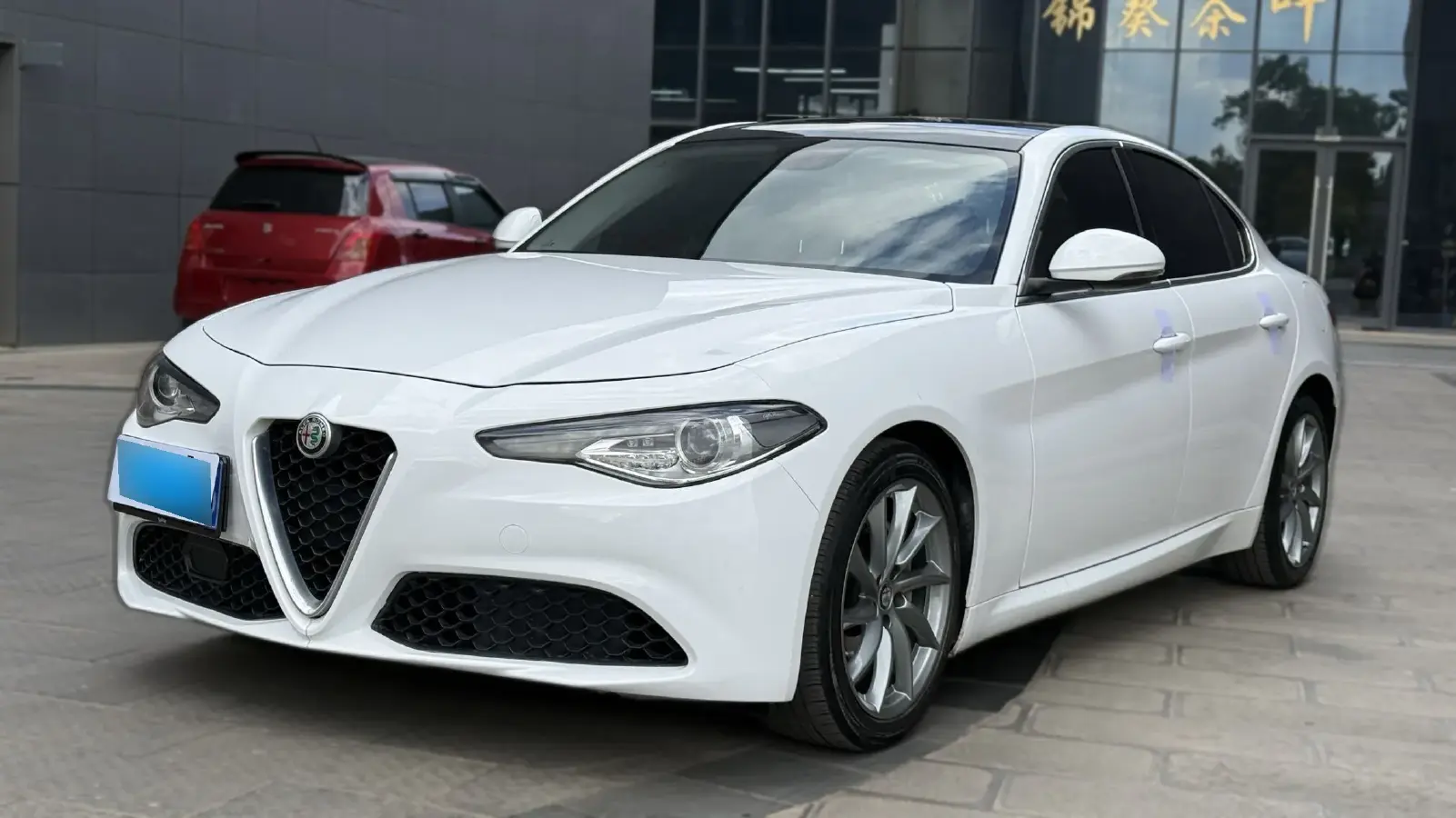 2017 Alfa Romeo Giulia 2.0T 200HP L4 8AT