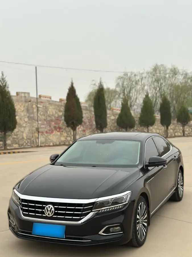 2019 Volkswagen Passat 2.0T 186HP L4 7DCT