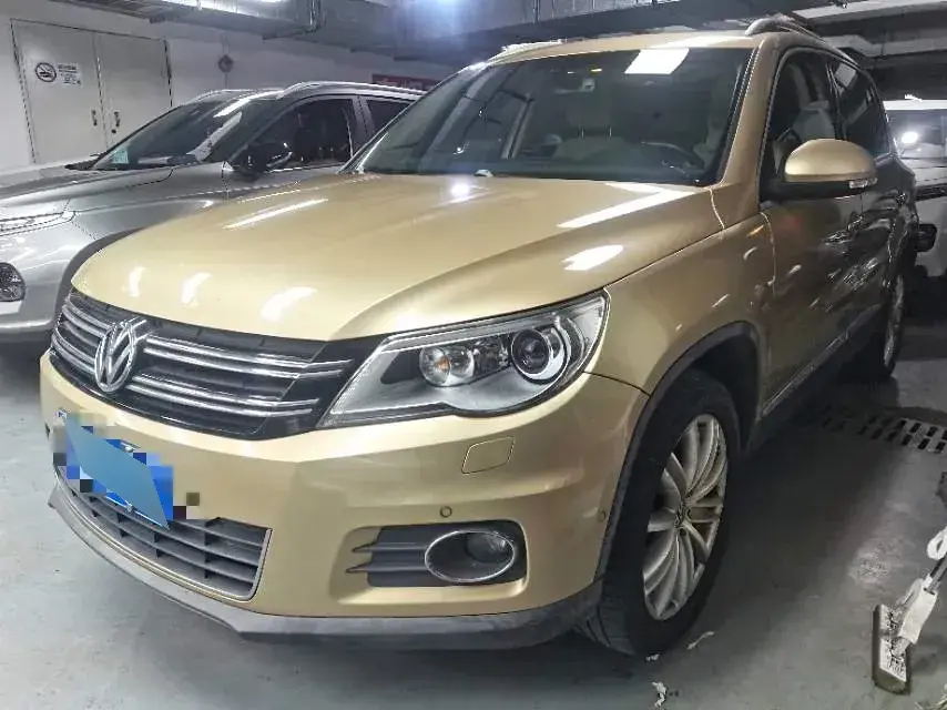 2012 Volkswagen Tiguan 2.0T 200HP L4 6AT