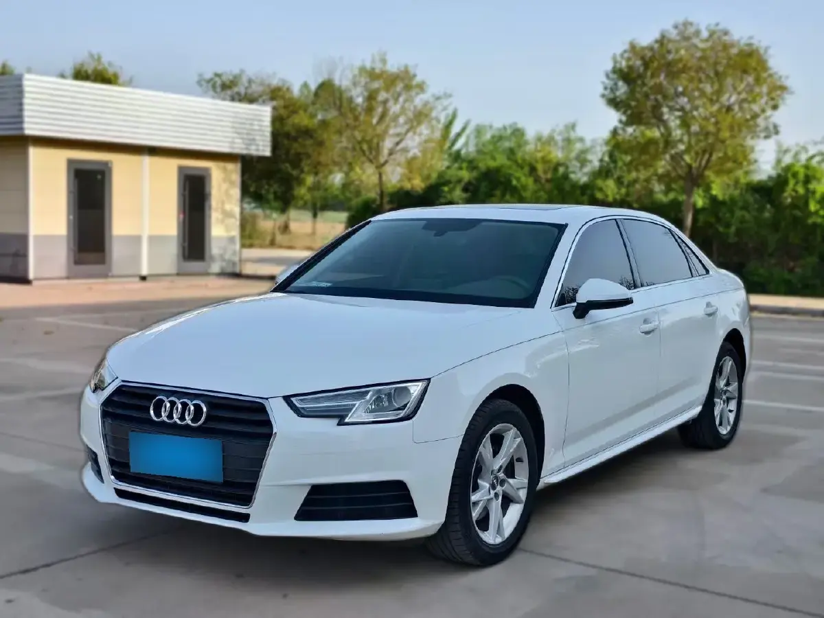 2017 Audi A4L 2.0T 190HP L4 7DCT