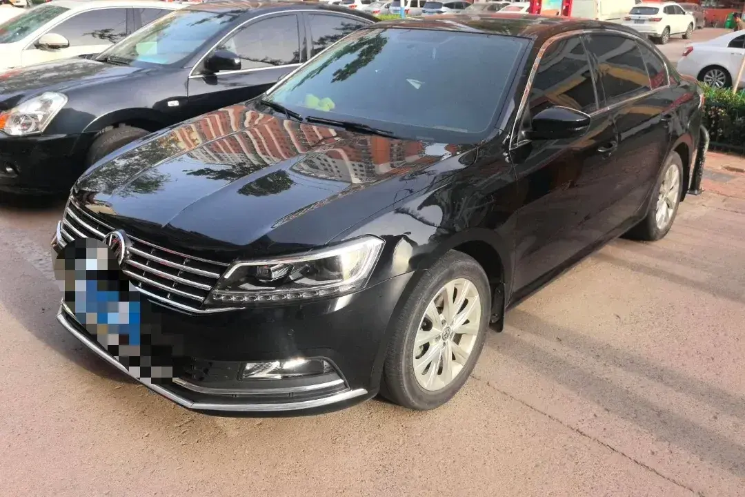 2015 Volkswagen Lavida 1.6L 110HP L4 6AT