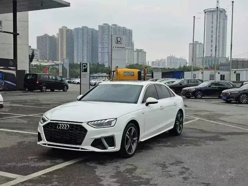 2020 Audi A4L 2.0T 190HP L4 7DCT