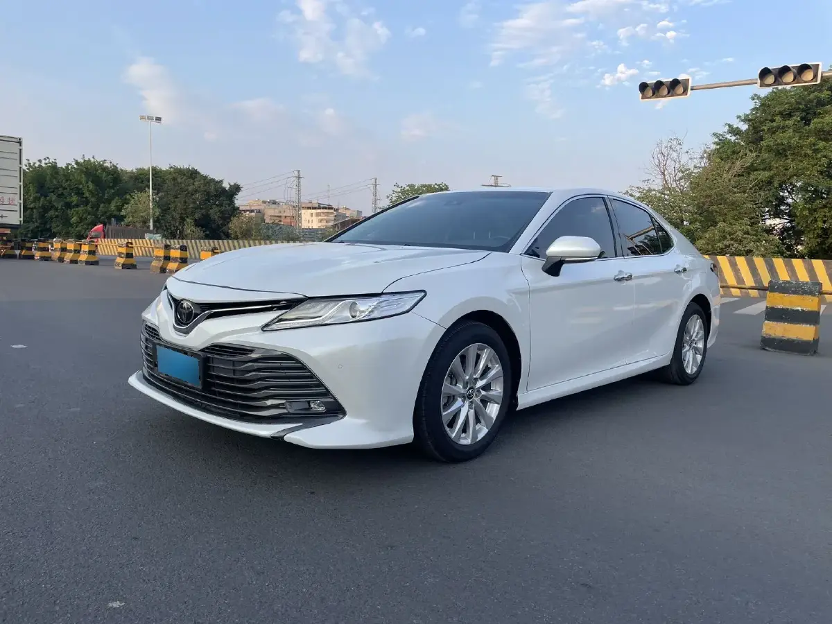 2018 Toyota Camry 2.0L 169HP L4 6AT