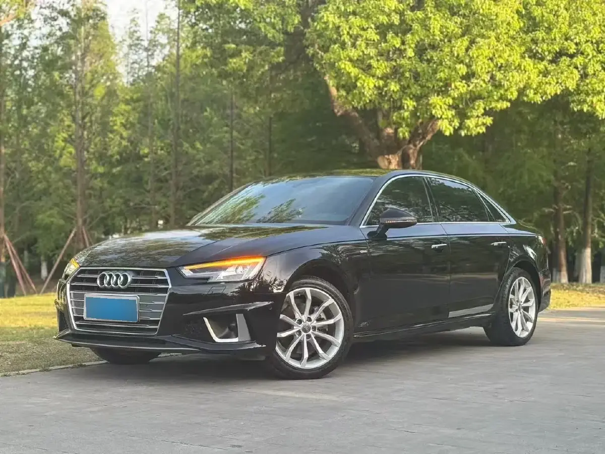 2019 Audi A4L 2.0T 190HP L4 7DCT