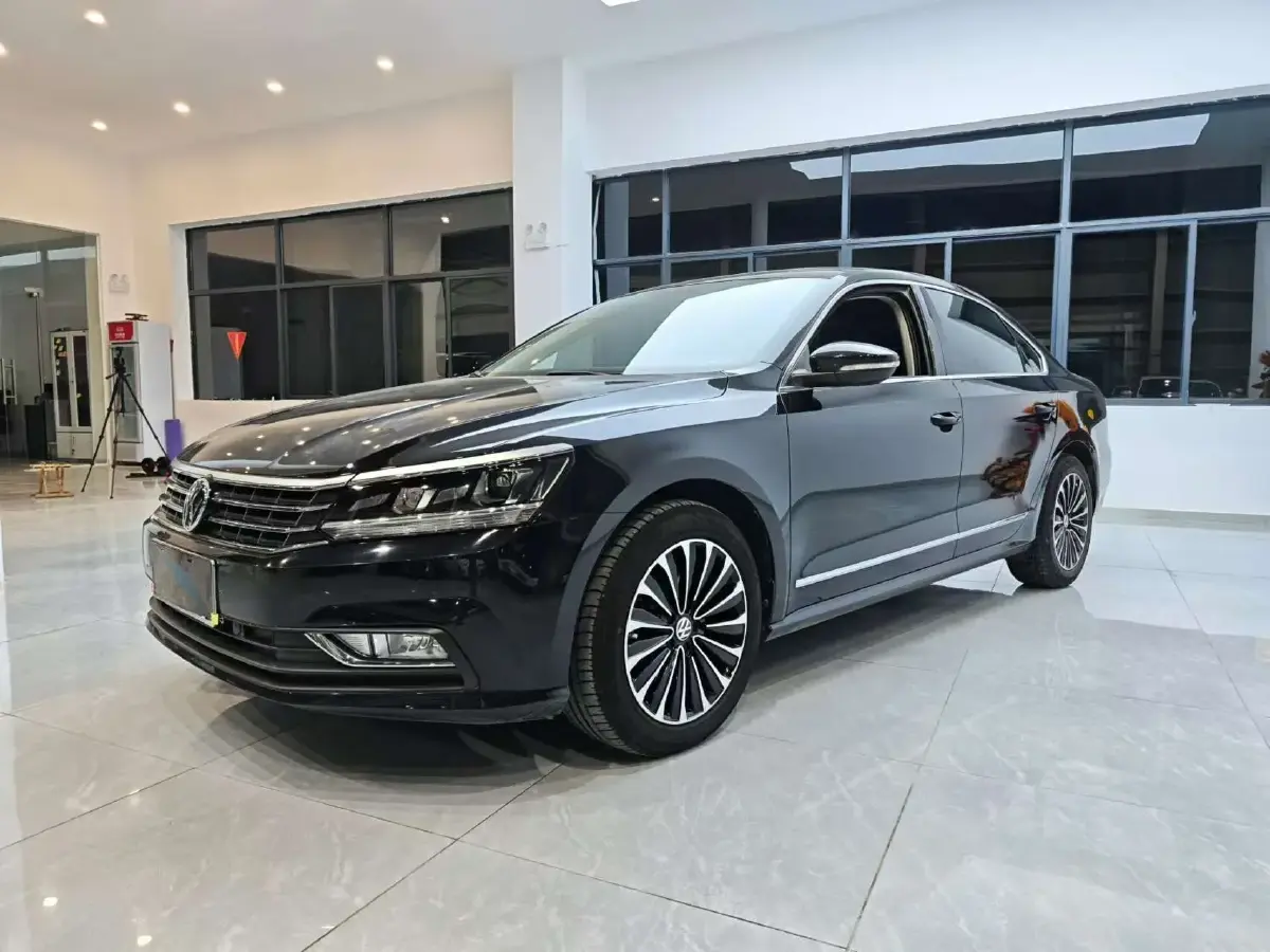 2017 Volkswagen Passat 1.4T 150HP L4 7DCT