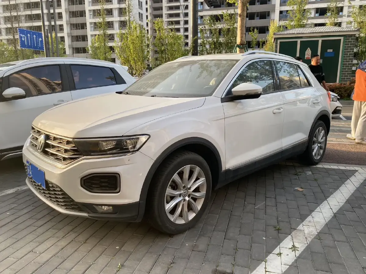 2020 Volkswagen T-Roc 1.4T 150HP L4 7DCT