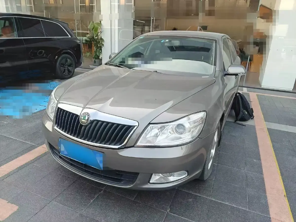 2012 Skoda Octavia 1.6L 105HP L4 5MT