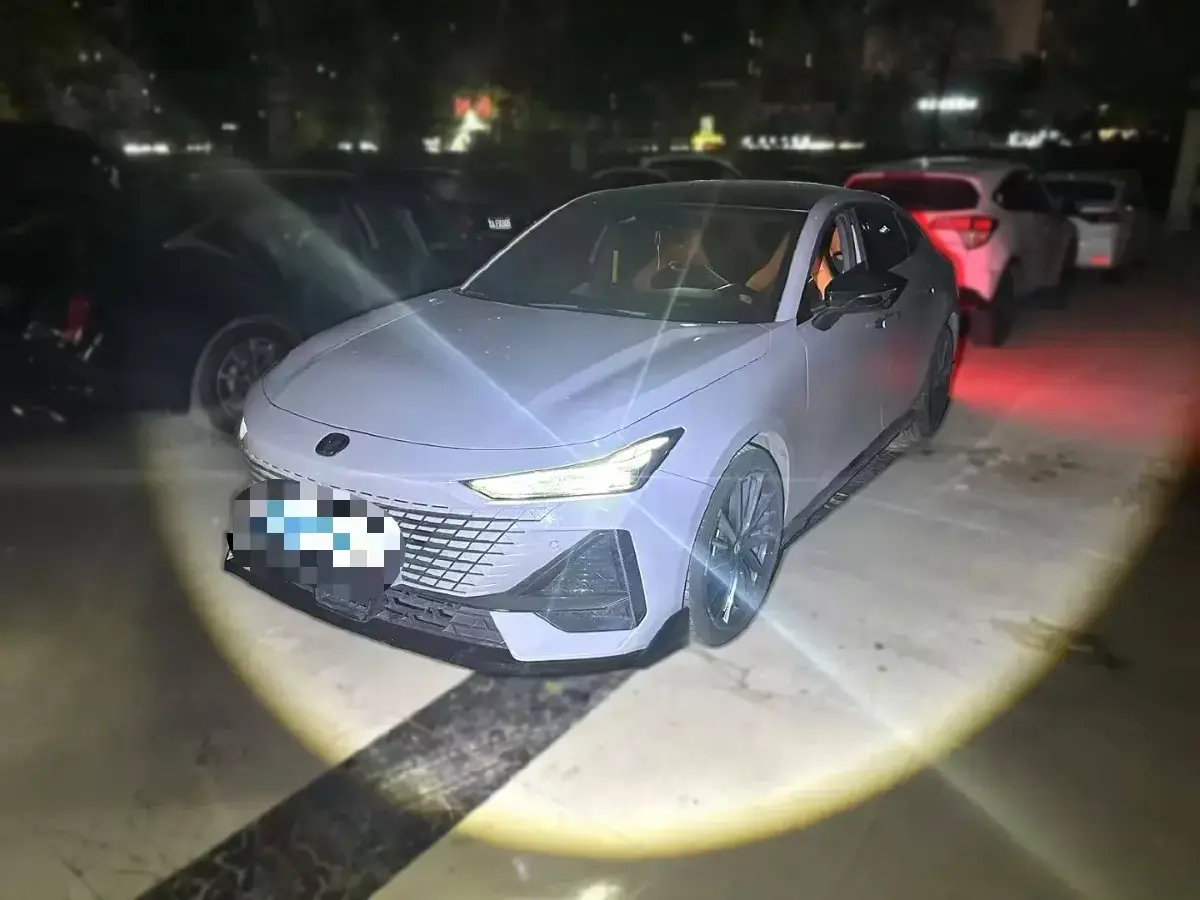 2023 ChangAn UNI-V 1.5T 188HP L4 7DCT